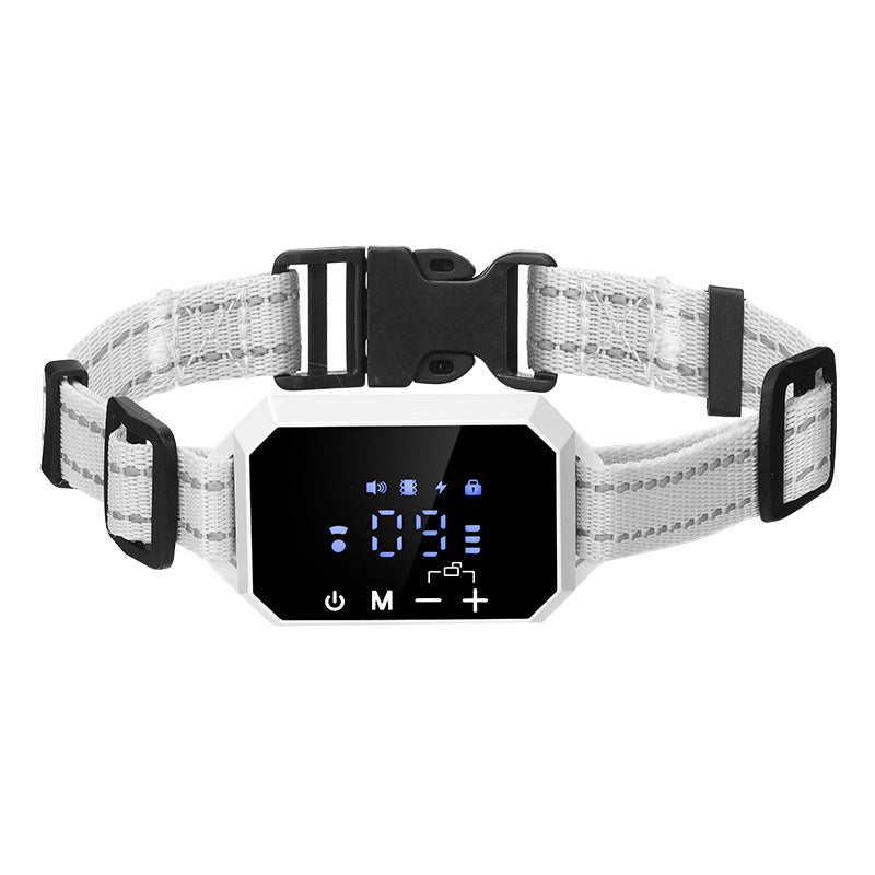 Golden retriever wearing Pet Wireless Electronic Fence GPS Dog Trainer collar in shallow water. Waterproof IPX6 design ideal for outdoor training.